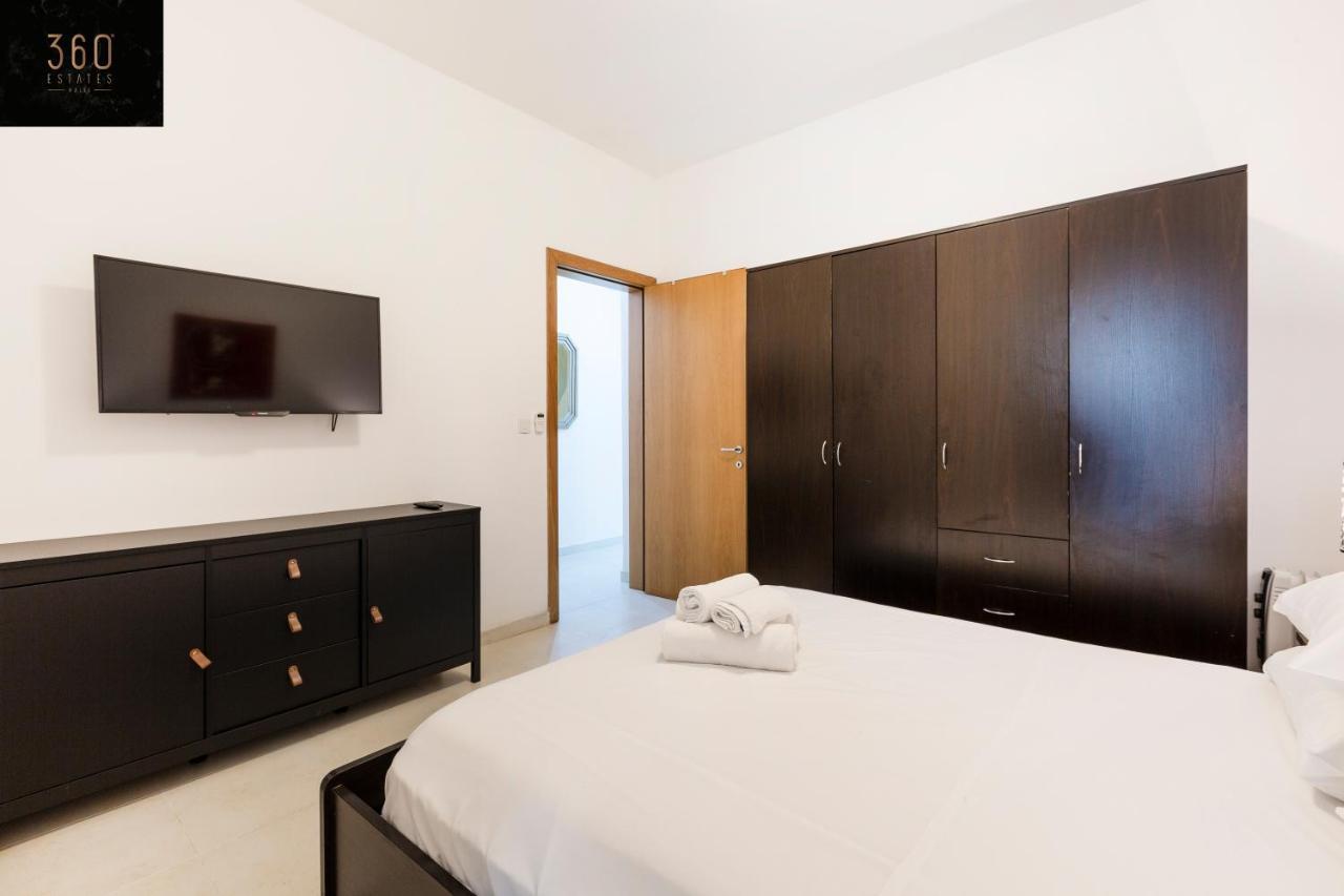 Centre Paceville Apt With Terrace, Bbq & Wifi By 360 Estates Saint Julian's エクステリア 写真