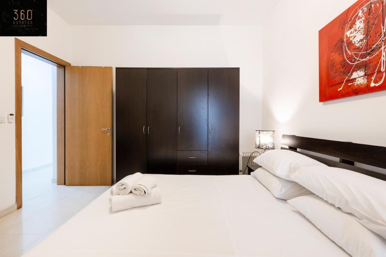 Centre Paceville Apt With Terrace, Bbq & Wifi By 360 Estates Saint Julian's エクステリア 写真